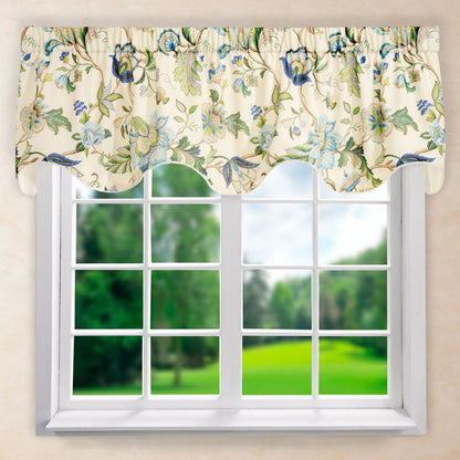 Brissac Lined Scalloped Valance hanging on a curtain rod